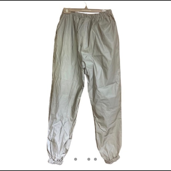 BNWT reflective “windbreaker” pants - Picture 3 of 4